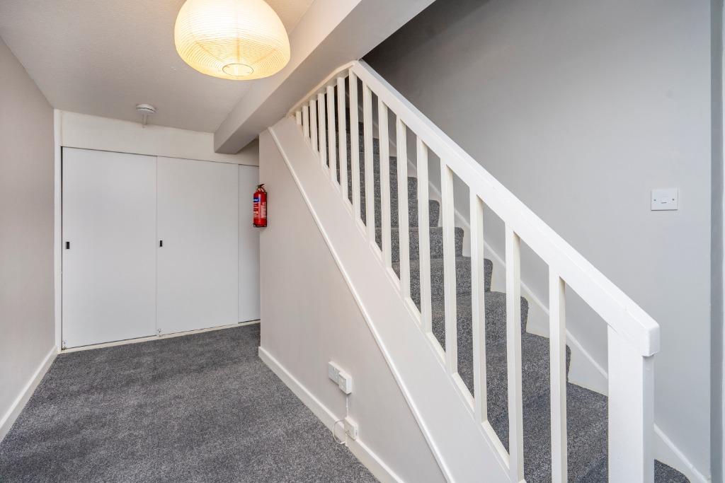 Apartment in Edinburgh - More