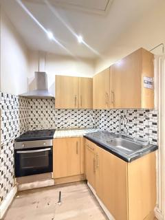 2 bedroom flat to rent, Norwood Road, Southall