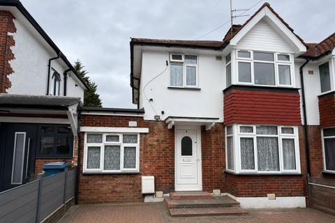 4 bedroom house to rent, Cavendish Avenue, Harrow, HA1
