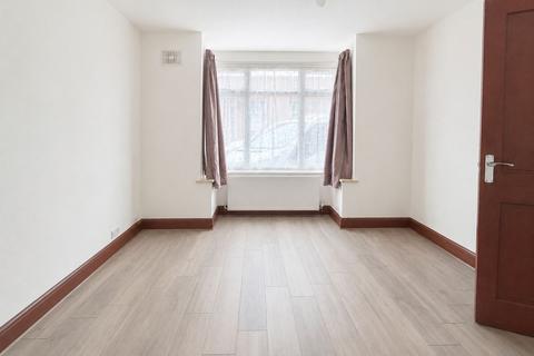 4 bedroom house to rent, Cavendish Avenue, Harrow, HA1