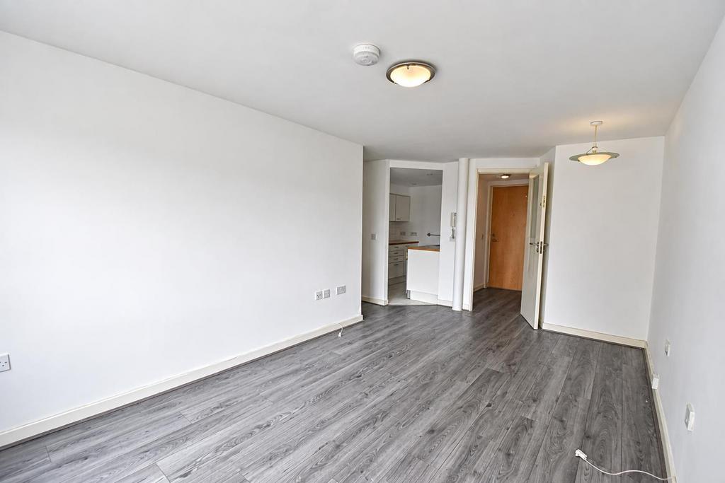 Apartment in Liverpool - More