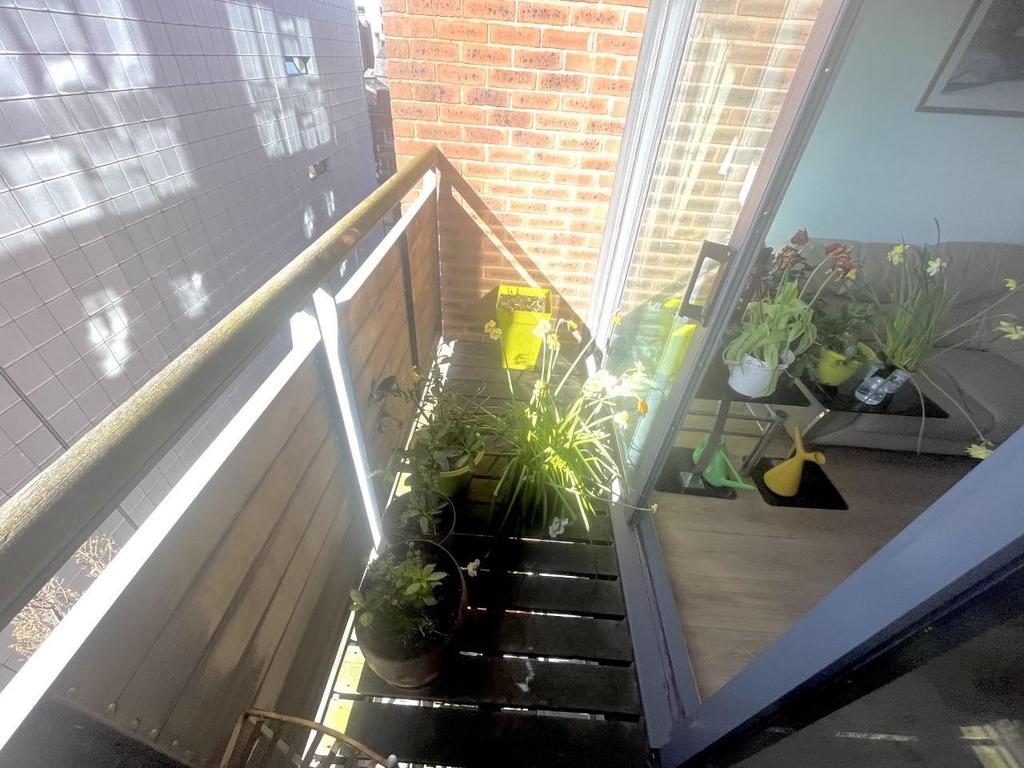 Apartment in Liverpool - View 3