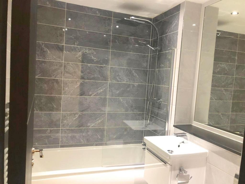 Apartment in Liverpool - View 3