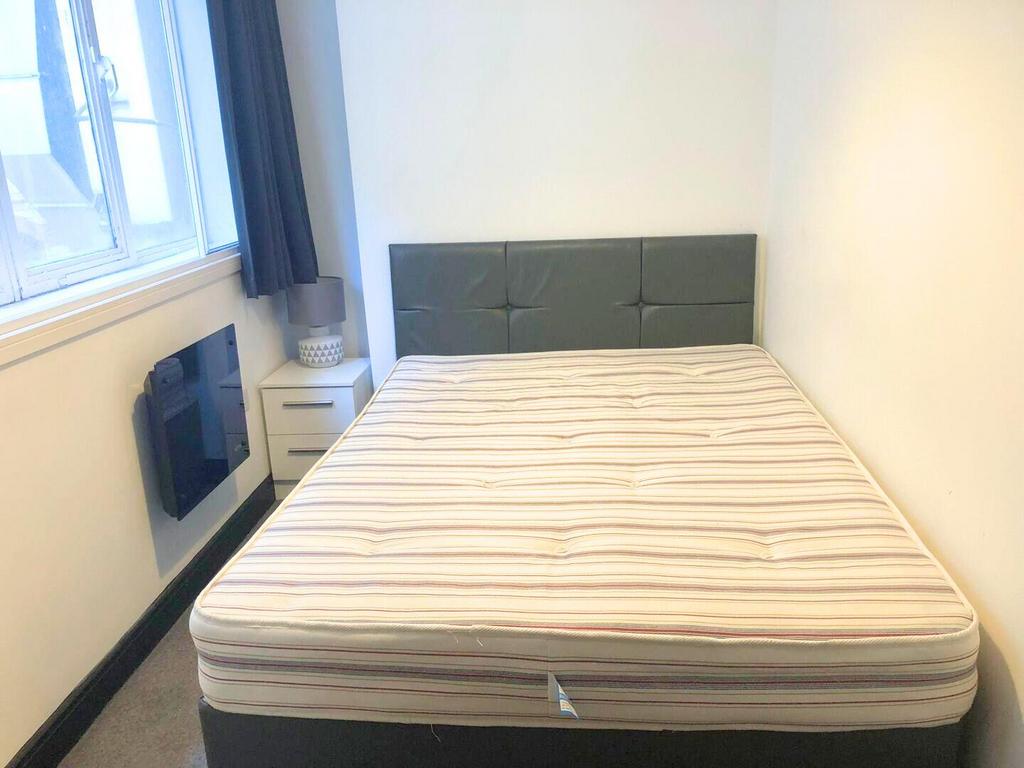 Apartment in Liverpool - View 5