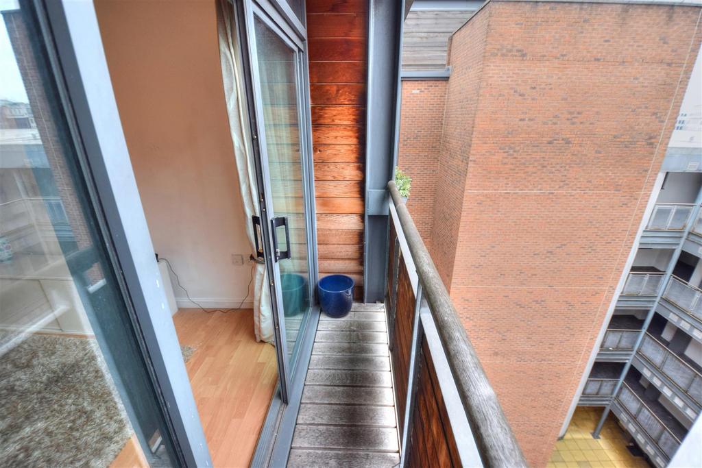 Apartment in Liverpool, Chinatown, Toxteth - View 5