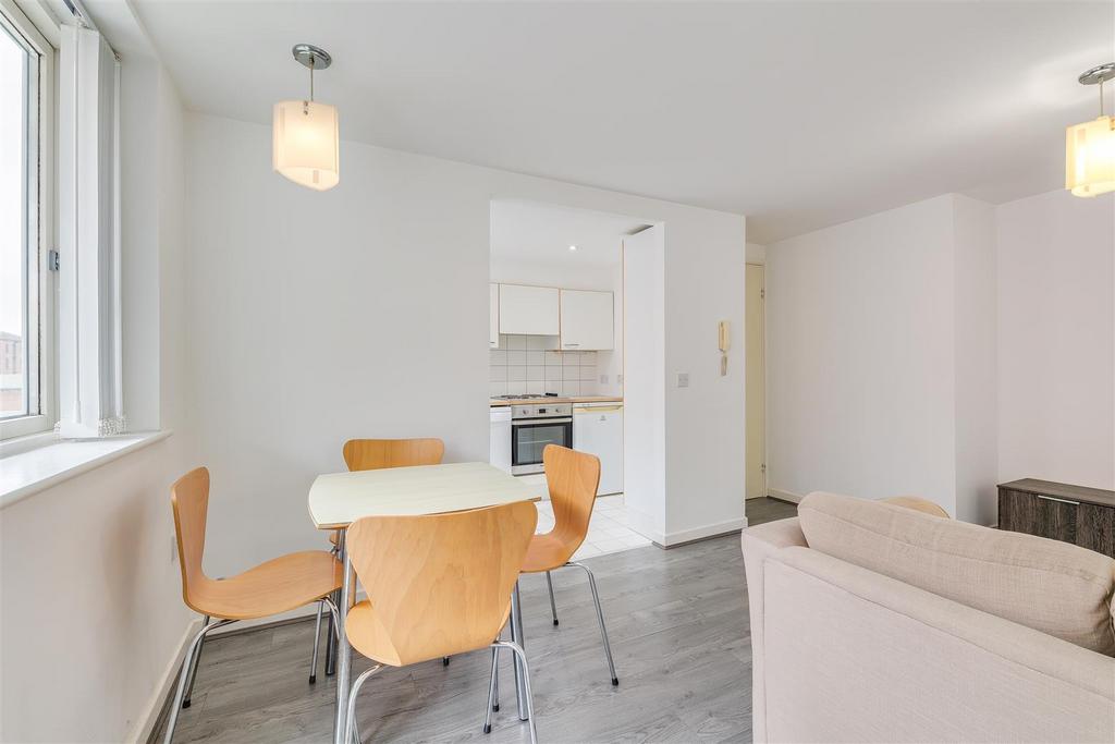 Apartment in Liverpool - More