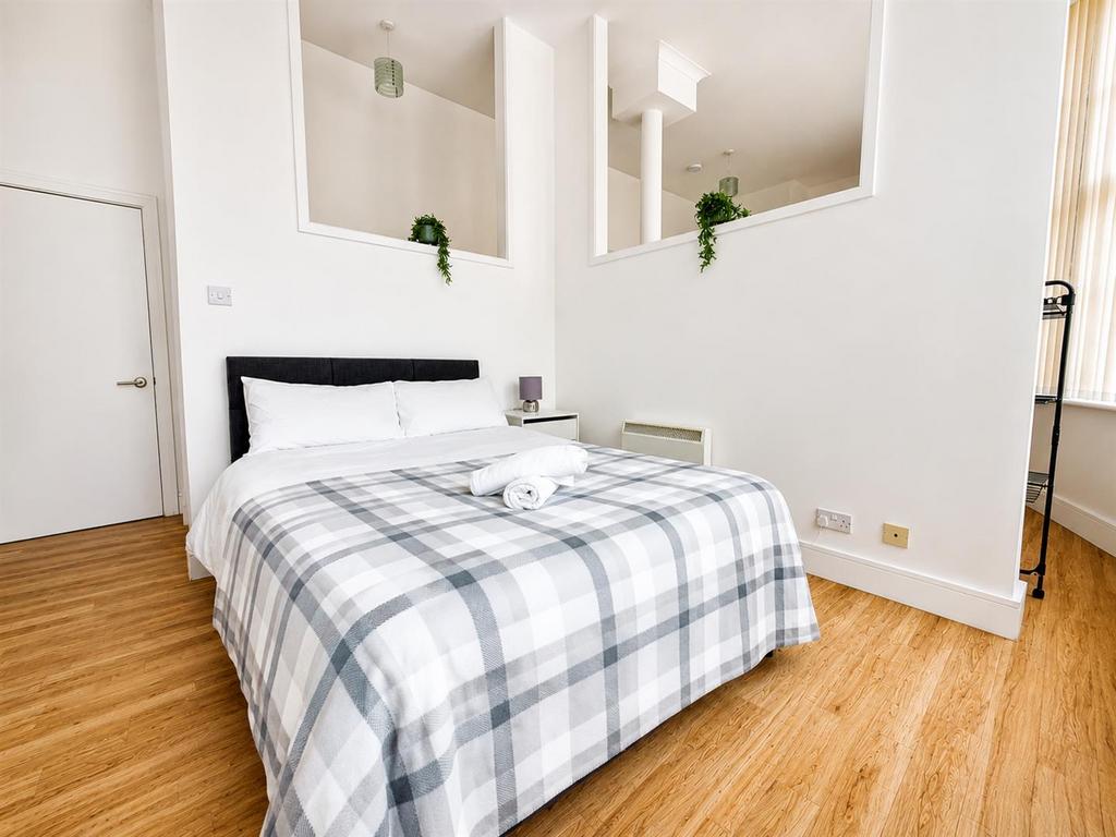 Apartment in Liverpool - View 5