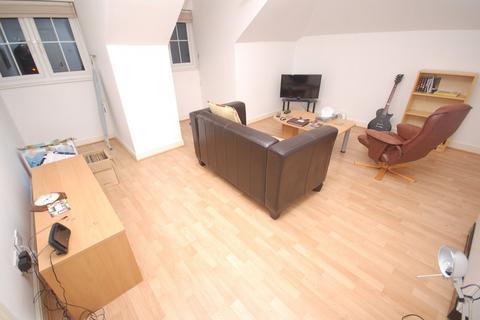 2 bedroom apartment to rent, Heathcote Close, Chester