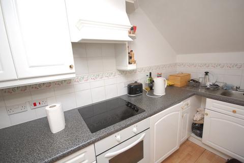 2 bedroom apartment to rent, Heathcote Close, Chester