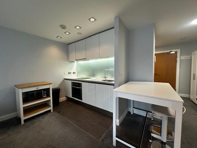 Apartment in Liverpool - View 5