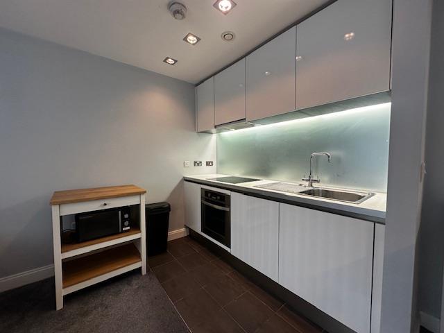 Apartment in Liverpool - More