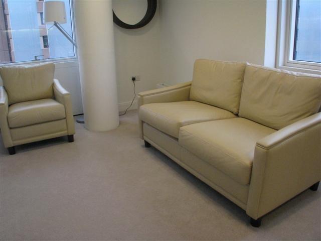 Apartment in Liverpool, Waterfront, Vauxhall - View 4