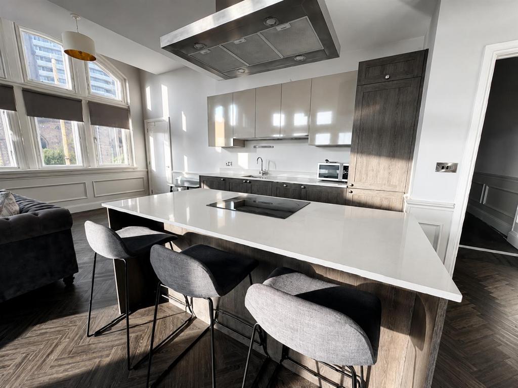 Apartment in Liverpool - View 3