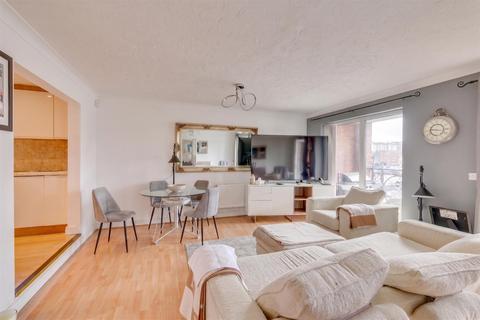 2 bedroom apartment for sale, South Ferry Quay, Liverpool