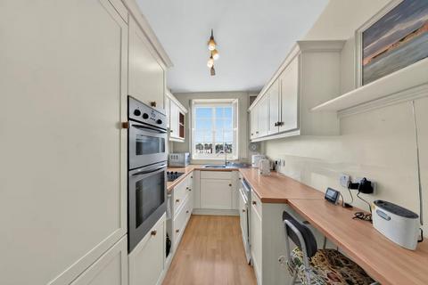 3 bedroom flat for sale, Swan Court, Chelsea Manor Street, London SW3