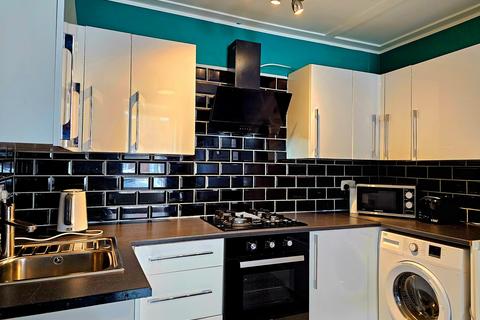 undefined, Albion Place, Edinburgh EH7