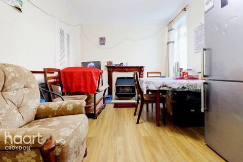 3 bedroom end of terrace house for sale, Wentworth Road, Croydon