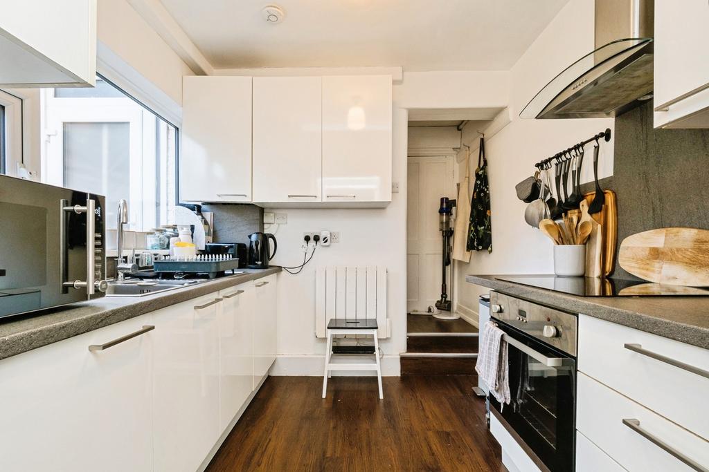 House in London, Plashet - More