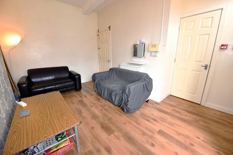 1 bedroom in a house share to rent, Woodside Avenue House Share