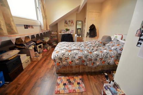 1 bedroom in a house share to rent, Woodside Avenue House Share