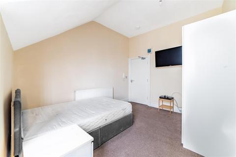 1 bedroom in a house share to rent, Brookland Road, Sunderland