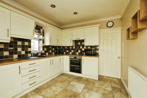 3 bedroom detached bungalow for sale, Cove Road, Westwoodside, Doncaster