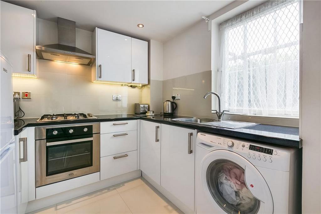 Apartment in London - View 4