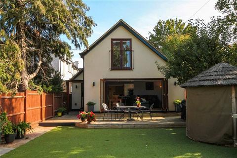 4 bedroom detached house for sale, Chessington Road, Surrey KT17