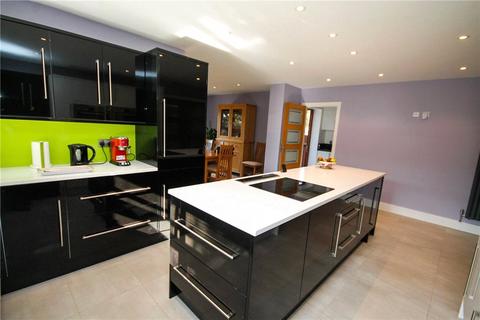 4 bedroom detached house for sale, Chessington Road, Surrey KT17