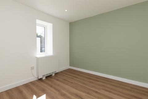 1 bedroom apartment to rent, New Yatt Road, North Leigh