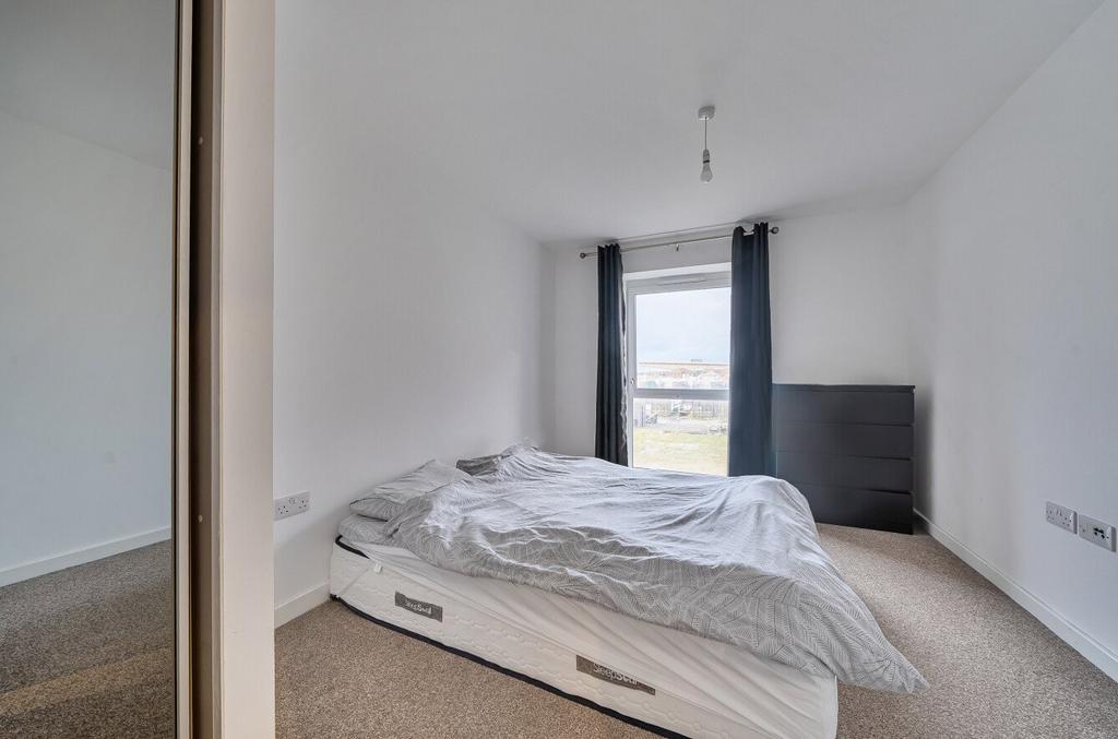 Apartment in Southampton, Waterside Park, Woolston - View 5