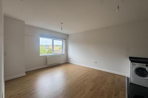2 bedroom barn conversion to rent, Bradley Court, Camberley GU15