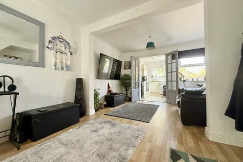 2 bedroom end of terrace house for sale, Painswick Road, Gloucester GL4