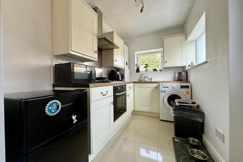 2 bedroom end of terrace house for sale, Painswick Road, Gloucester GL4