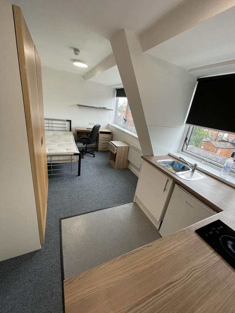 House in Leicester - View 4