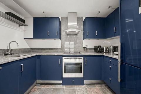 2 bedroom terraced house to rent, Gloucester Mews West, London, W2