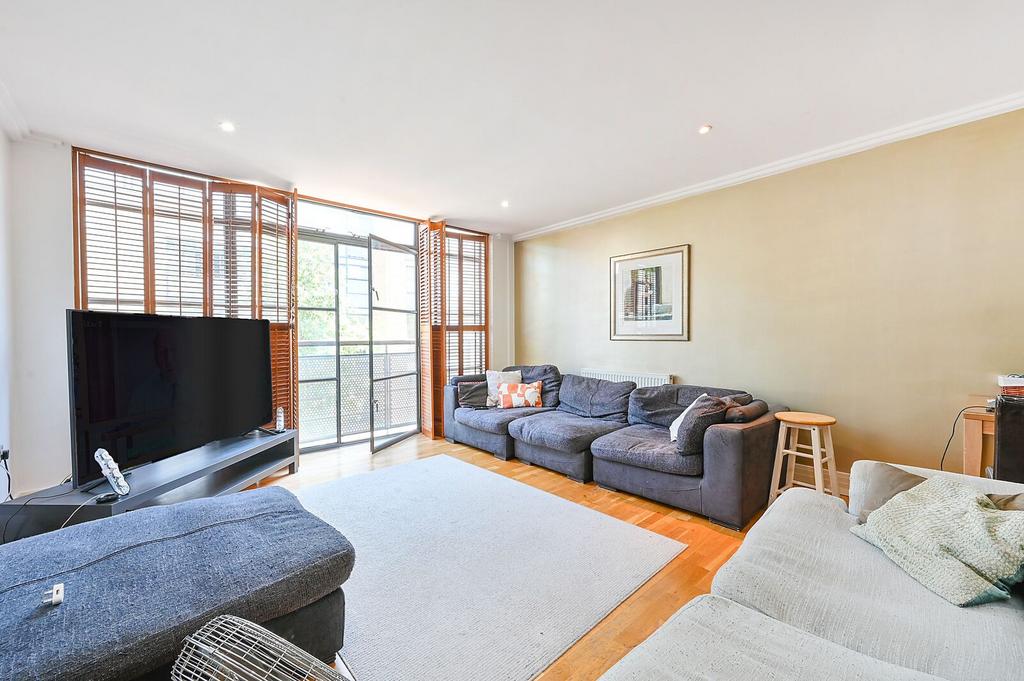 Apartment in Brentford - View 2
