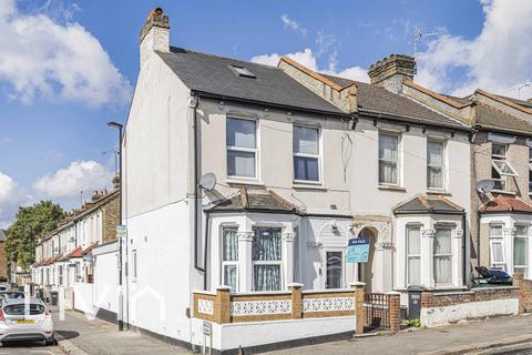 4 bedroom end of terrace house for sale, London SE25