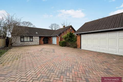 4 bedroom detached bungalow for sale, 7 Llys Pen-Y-Ffordd, Off Pentre Lane, Rhuddlan, LL18 6HJ