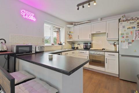 2 bedroom flat for sale, Grange Farm Drive, Aston, Sheffield, S26