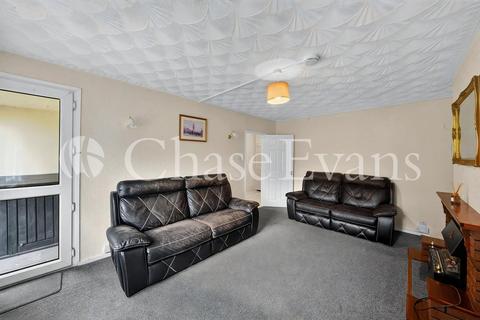 4 bedroom terraced house to rent, Woodall Close, London, E14