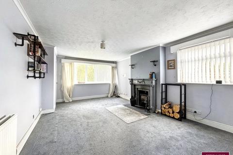 2 bedroom detached bungalow for sale, Pinetree Walk, Rhyl, LL18 3SB