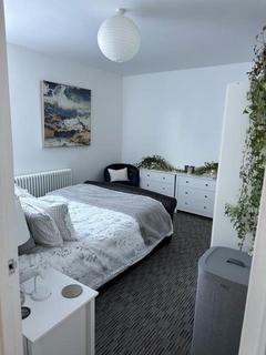 2 bedroom flat to rent, High Street, Gateshead