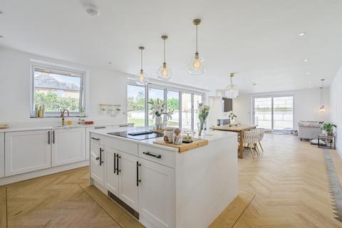 4 bedroom detached house for sale, Wolseley Road, Plymouth, Devon, PL5