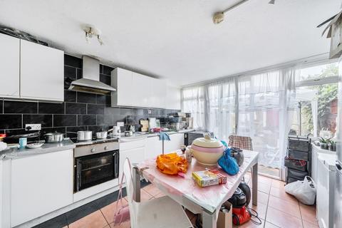 undefined, Radnor Close, Mitcham CR4