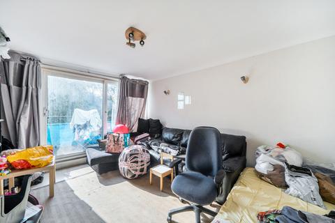 undefined, Radnor Close, Mitcham CR4