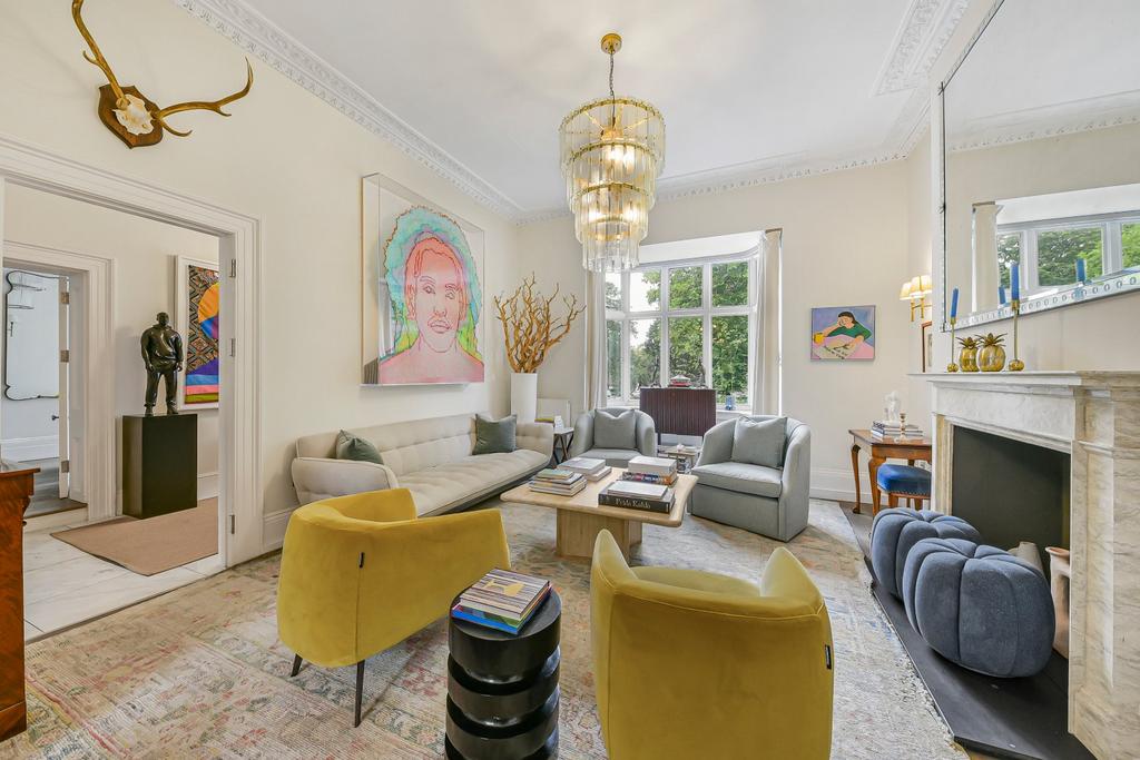 House in London - View 2
