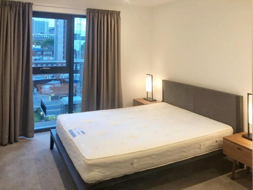 Apartment in Birmingham, West Midlands - View 5