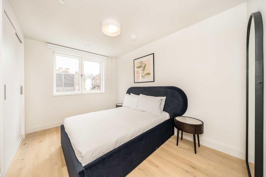 Apartment in London - View 3