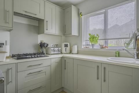 2 bedroom end of terrace house for sale, HADLEIGH CLOSE, SWINDON SN5